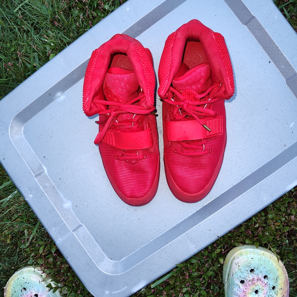 Nike Red High-Top Sneakers With Velcro Front. - Picture 3 of 9